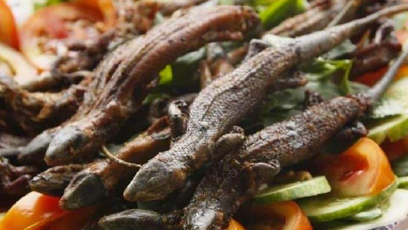 Bánh tráng cuốn thịt lợn phơi sương