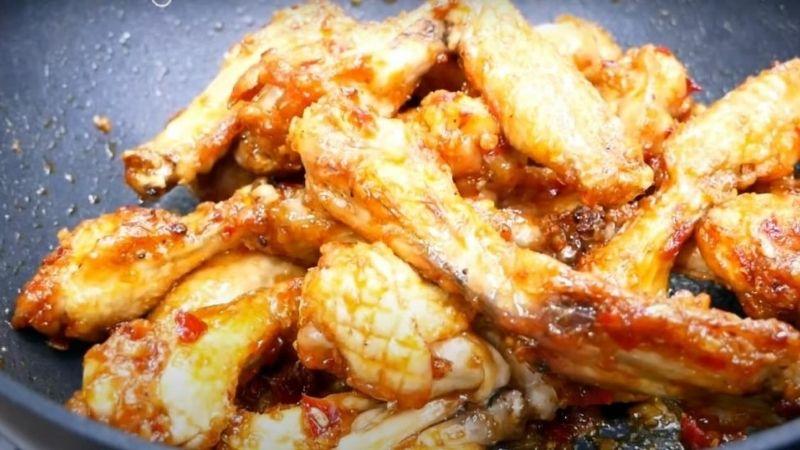 Cánh gà chiên mắm bằng nồi chiên không dầu