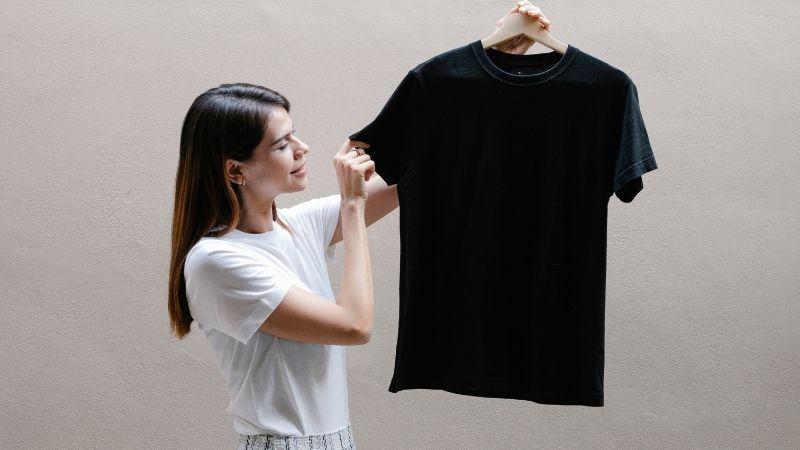 Chọn size áo sơ mi cho nữ