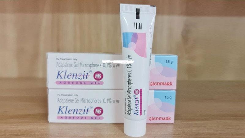 Dùng kem trị mụn Adapalene Klenzit Ms 1-2 lần/ngày