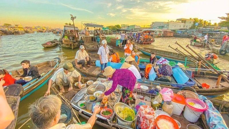 Khung cảnh Chợ nổi Cái Răng