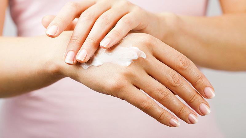 Lựa chọn kem dưỡng ẩm sau tẩy lông