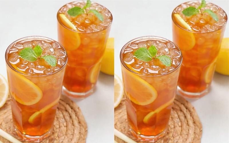 Ly trà chanh thơm ngon và có màu vàng hấp dẫn