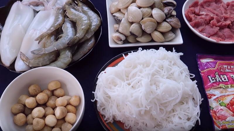 Nấu nước lẩu