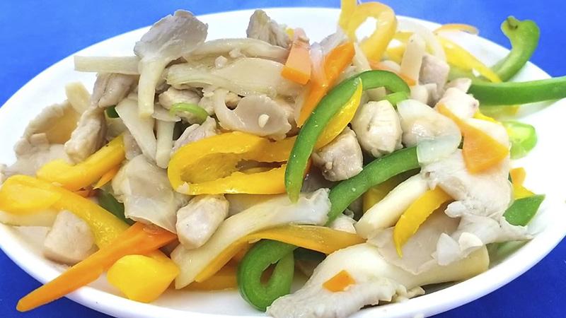 Salad với ức gà