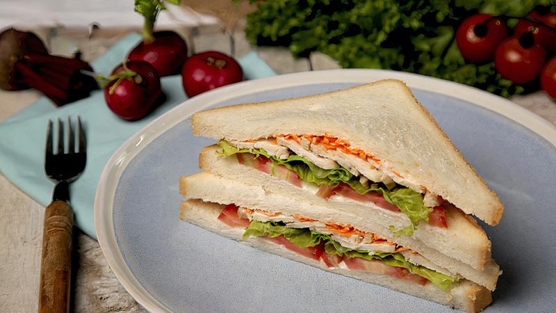 Sandwich cá hồi độc lạ