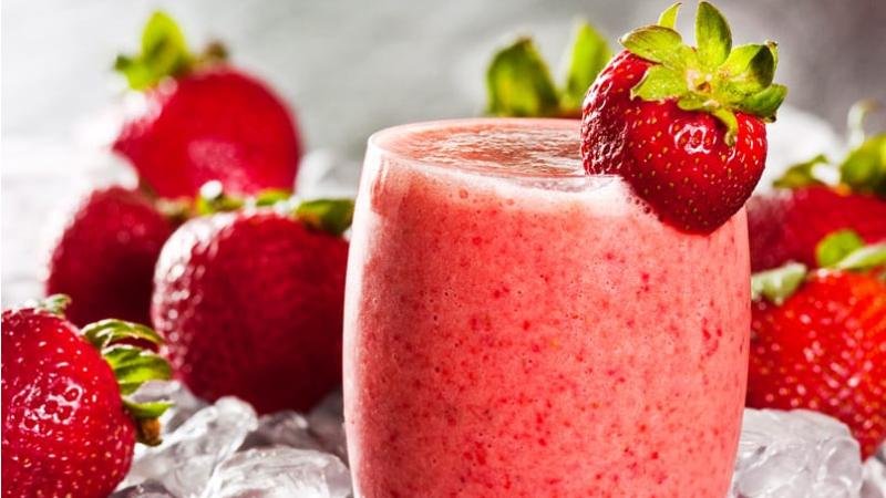 Smoothie dâu tây - "Nữ hoàng" của mọi bữa tiệc